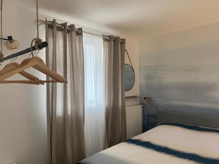 ואנה Appartement Cosy Le Saint Gildas, A Proximite Immediate Centre Ville, Place De Stationnement, Netflix מראה חיצוני תמונה